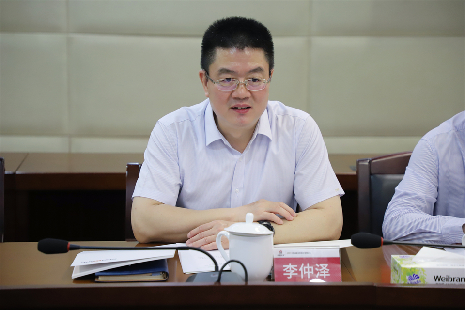 “双向奔赴 相助共赢”龙8头号玩家智能与中钨高新签署战略相助协议