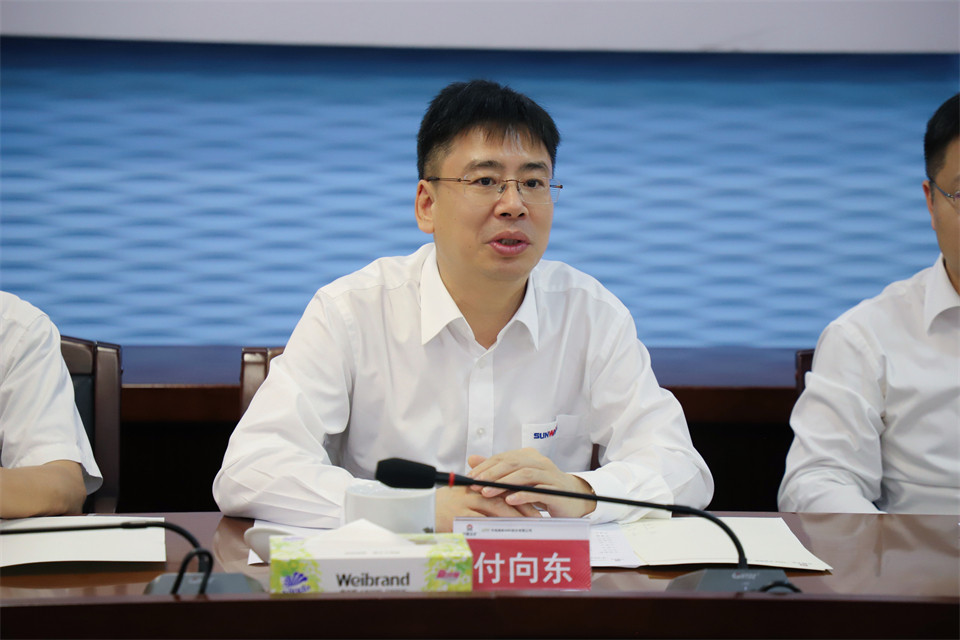 “双向奔赴 相助共赢”龙8头号玩家智能与中钨高新签署战略相助协议