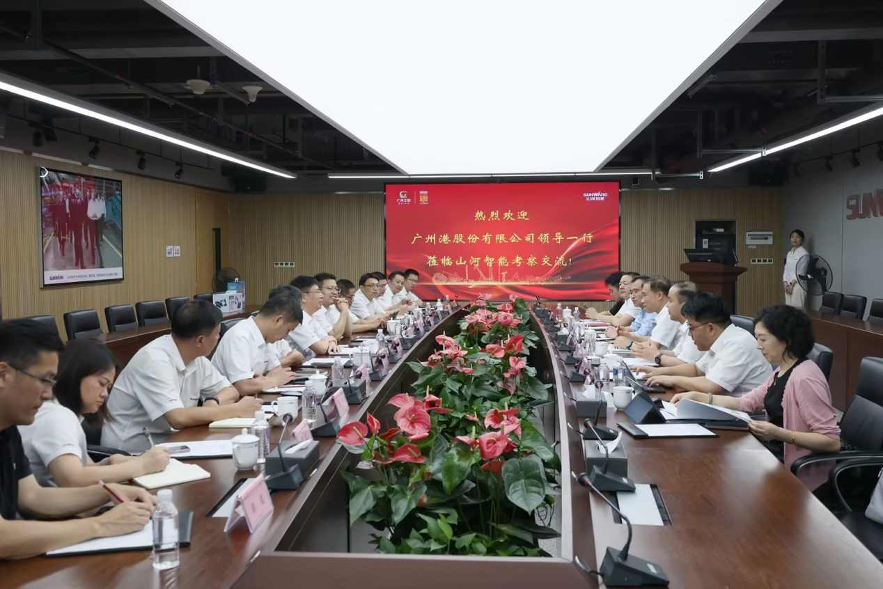 深化交流相助！广州港李明忠副总司理率队莅临龙8头号玩家智能考察交流！