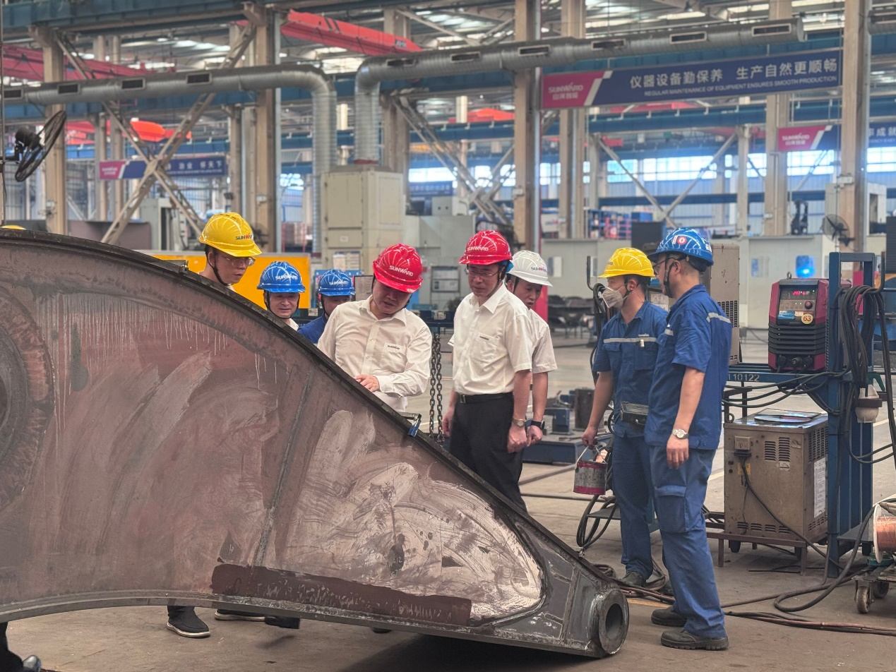 战高温，，，，，，，，保清静--龙8头号玩家智能开展高温防暑专项清静检查