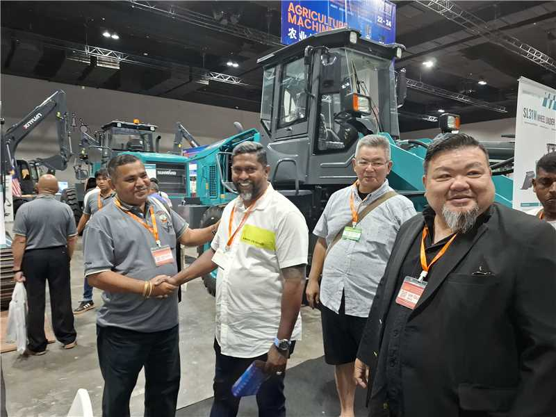 扬帆起航 | 龙8头号玩家智能闪灼长沙工程机械展东南亚分展