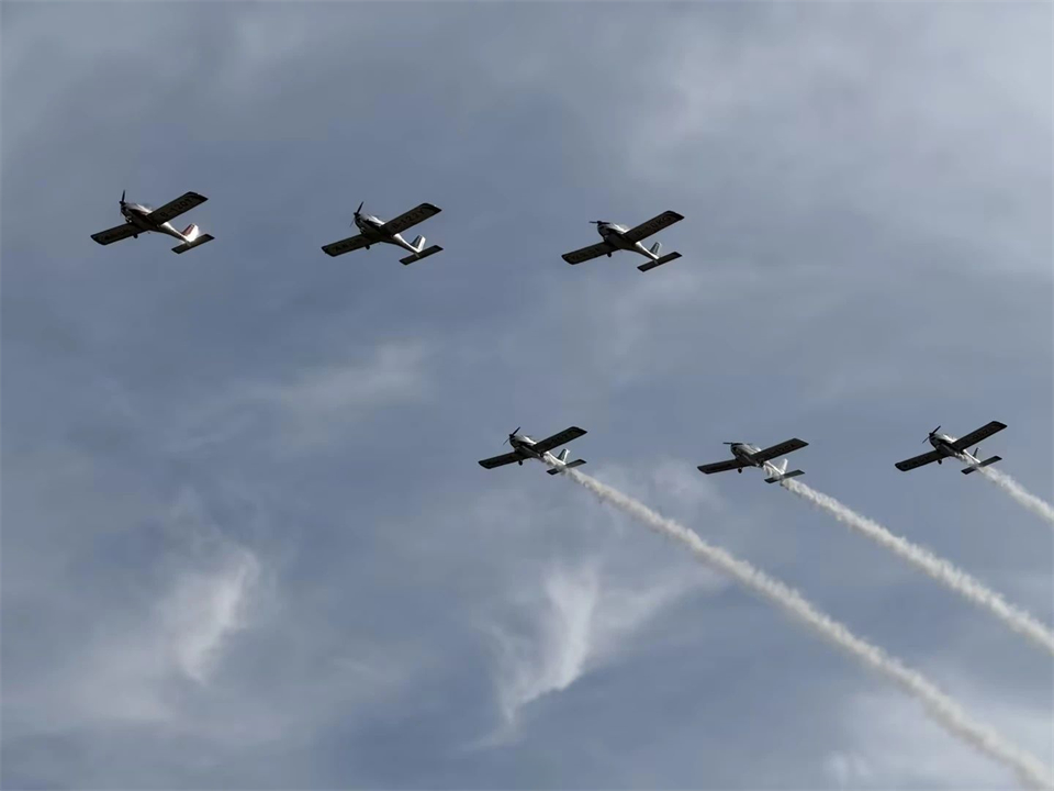 十年织得龙8头号玩家秀，，，，，，，践行初心创未来！龙8头号玩家航行演出队建设10周年庆典活动盛大举行