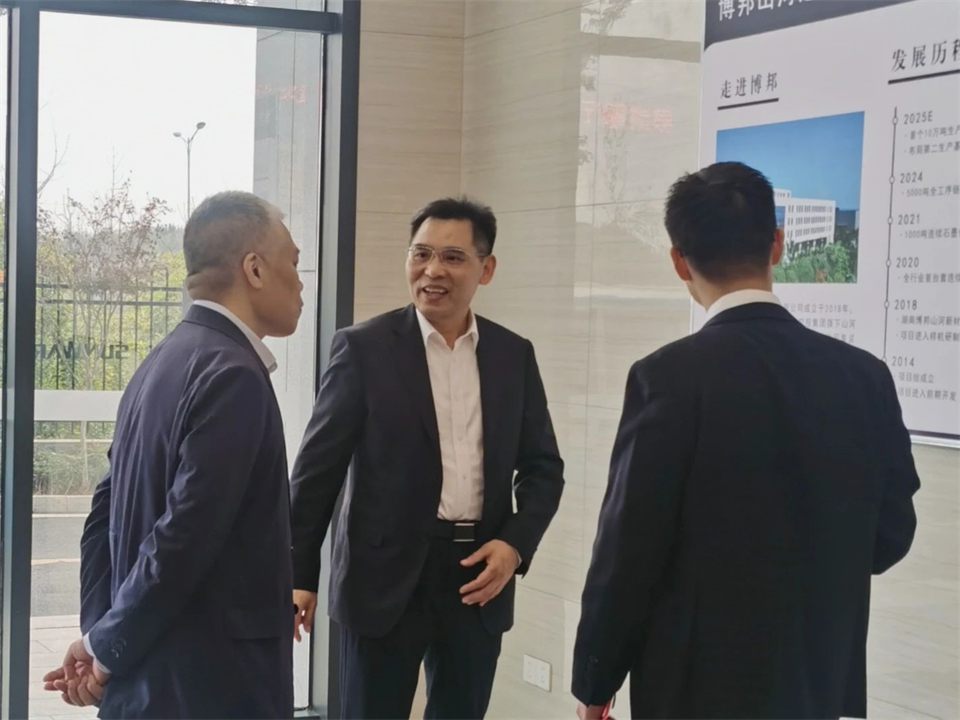 工业协同，，，，，，，，共赢未来！远景动力中国区总裁赵卫军一行考察龙8头号玩家智能
