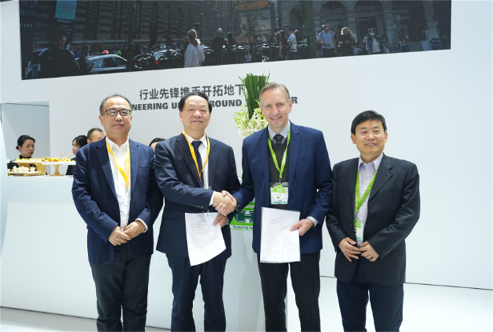 智造空间，，，，，，，价值共生！广州龙8头号玩家精彩亮相2024上海宝马展