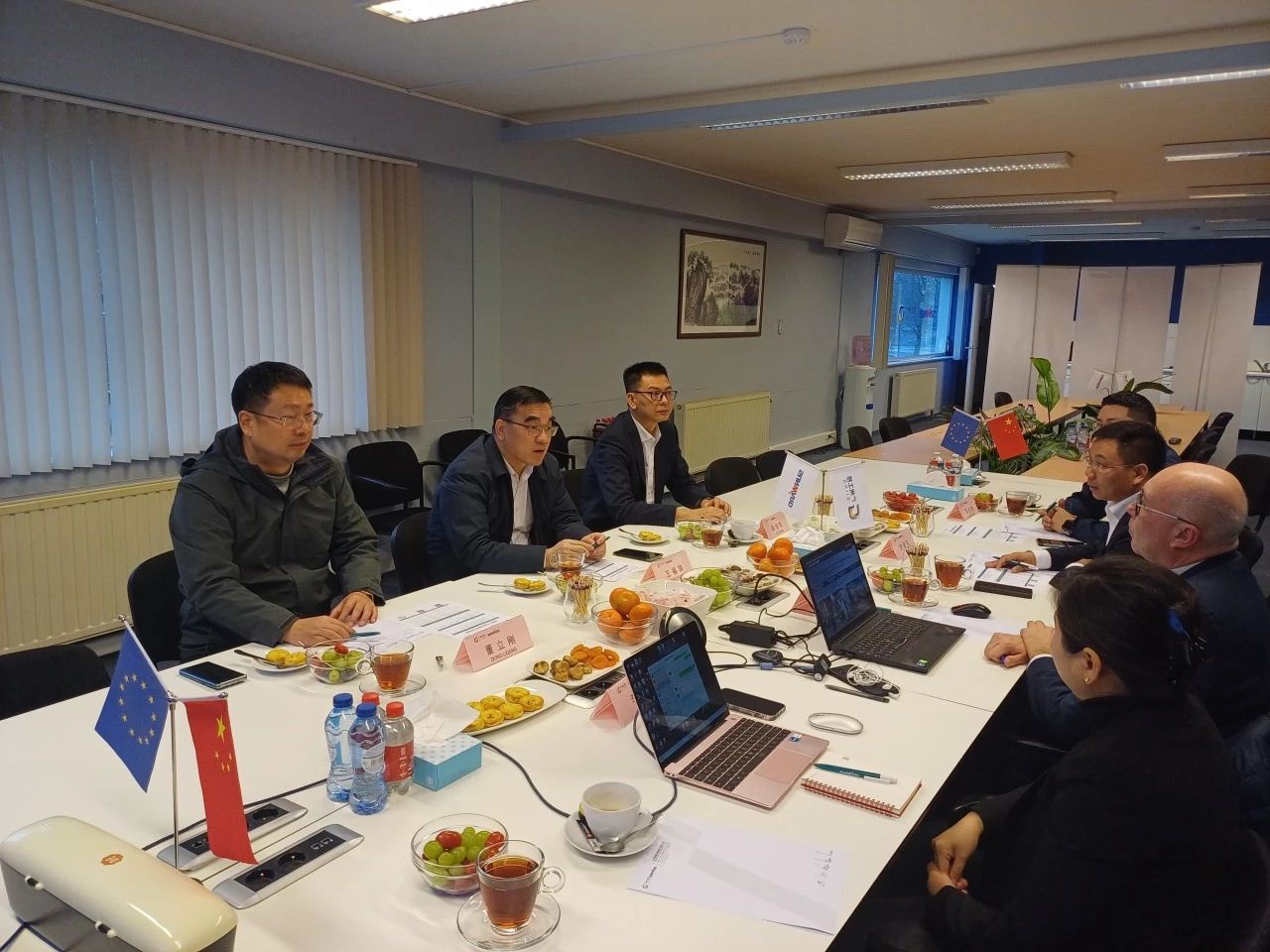 广州工控集团总司理王福铸率队考察龙8头号玩家智能欧洲子公司