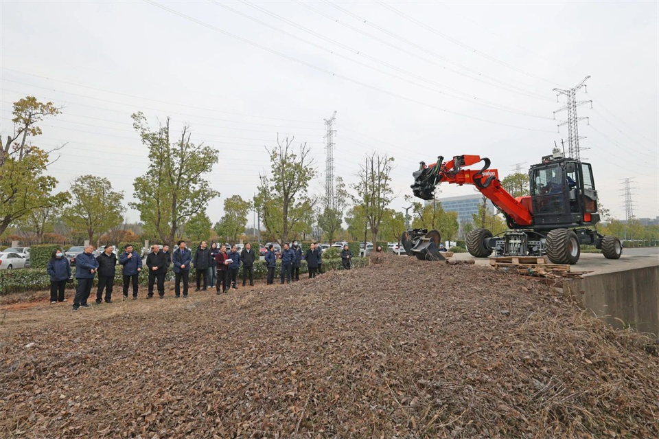 龙8头号玩家特装“重大情形智能化应抢救援装备要害手艺及应用”项目顺遂通过效果评价