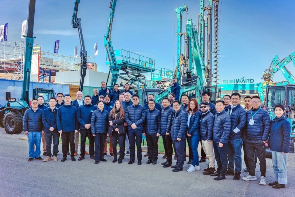 Bauma 2025 | 聚焦2025德国宝马展，，，，，，，探索龙8头号玩家智能的立异装备与可一连解决计划