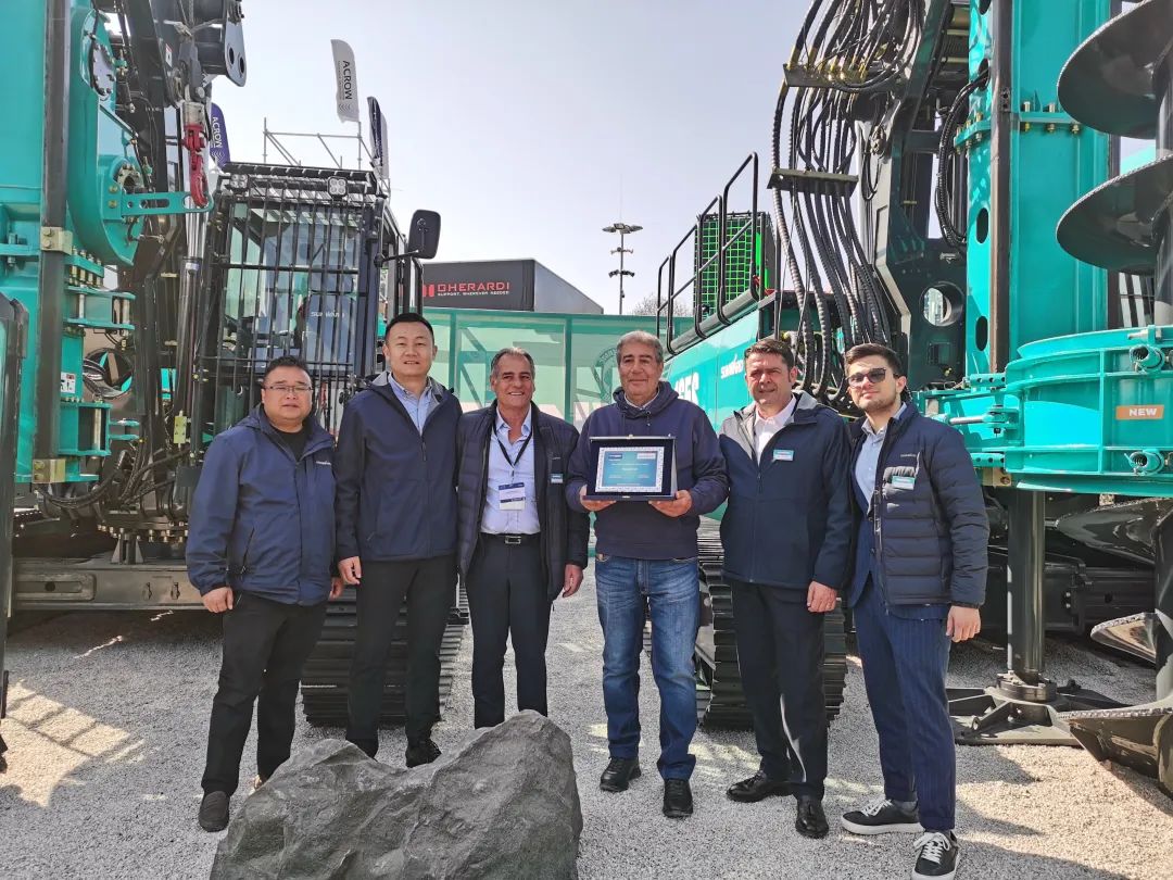 Bauma 2025 | 高端定制！龙8头号玩家智能Pro系列旋挖钻机燃爆全场