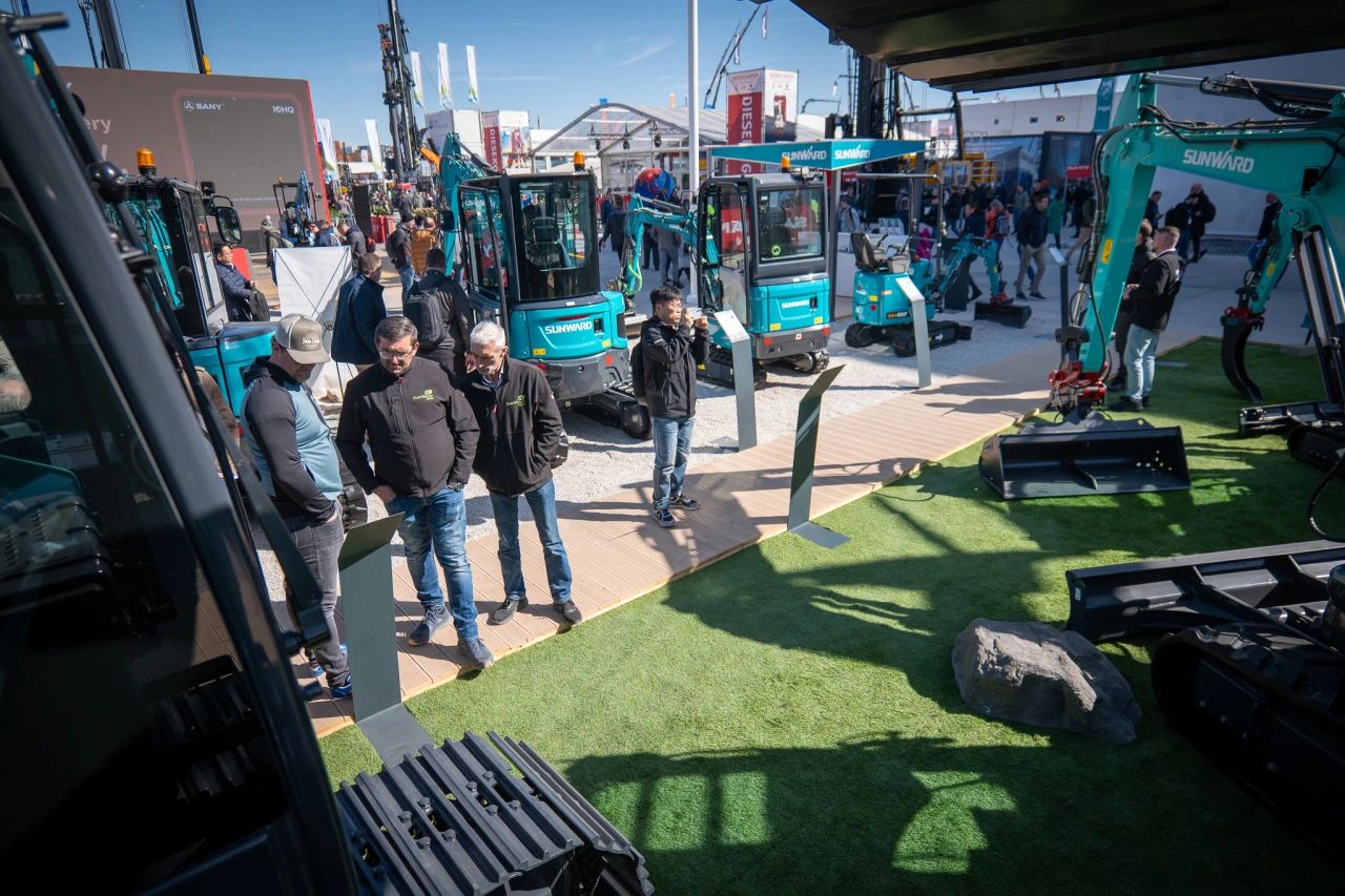 Bauma2025 | 龙8头号玩家智能德国宝马展火热收官！相约2025长沙展！