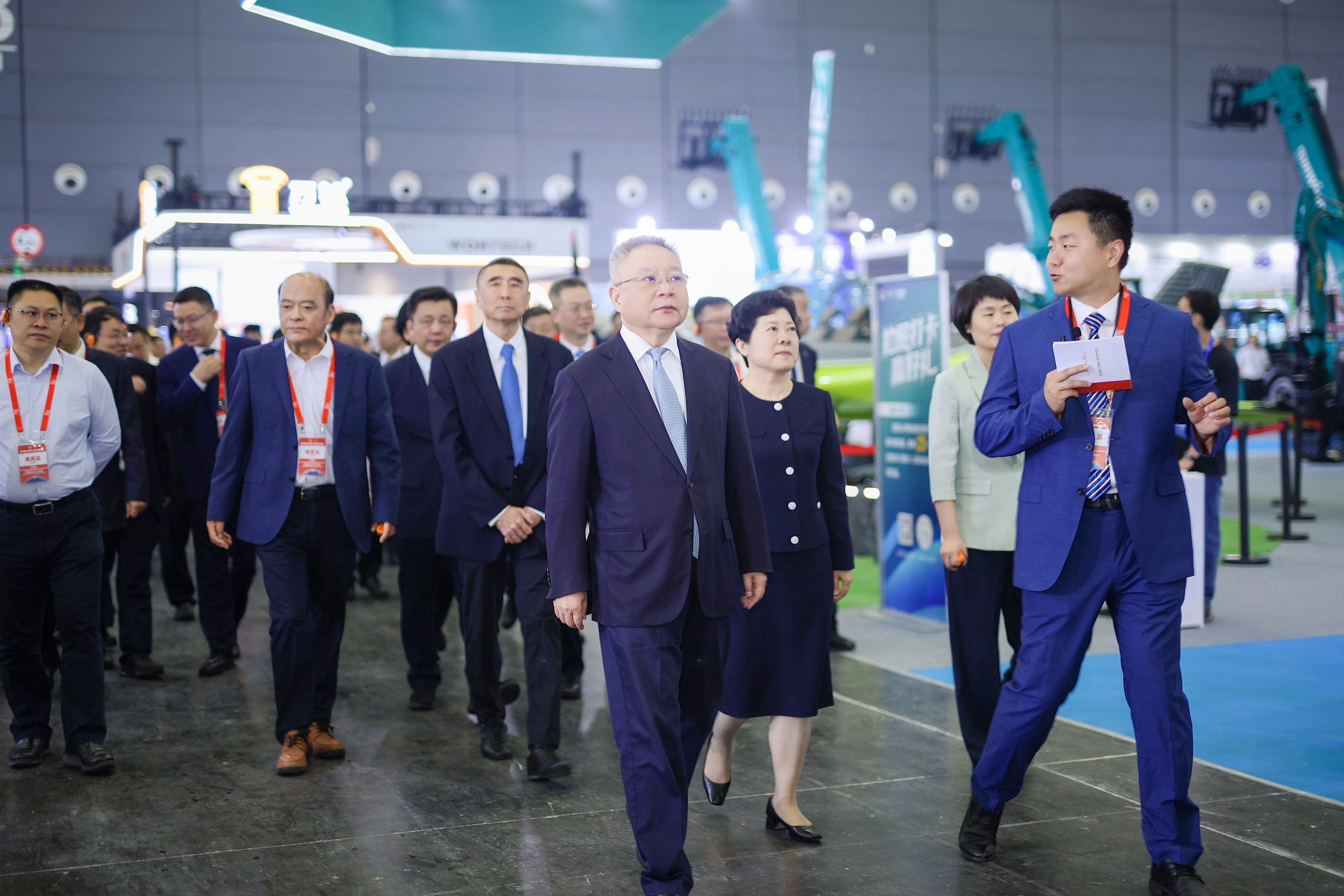 2025 CICEE | 圆满收官！龙8头号玩家智能展区亮点精彩回首