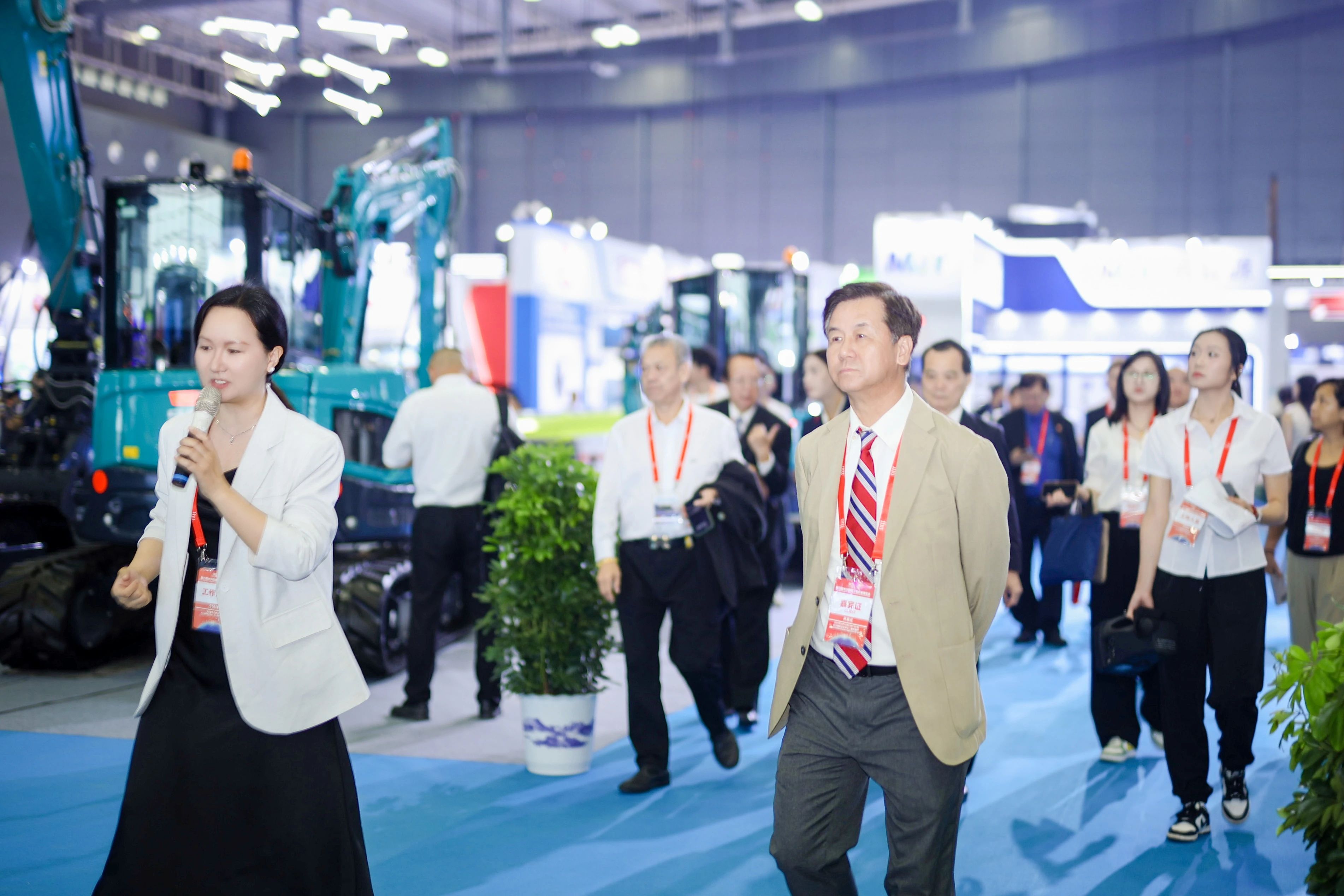2025 CICEE | 圆满收官！龙8头号玩家智能展区亮点精彩回首
