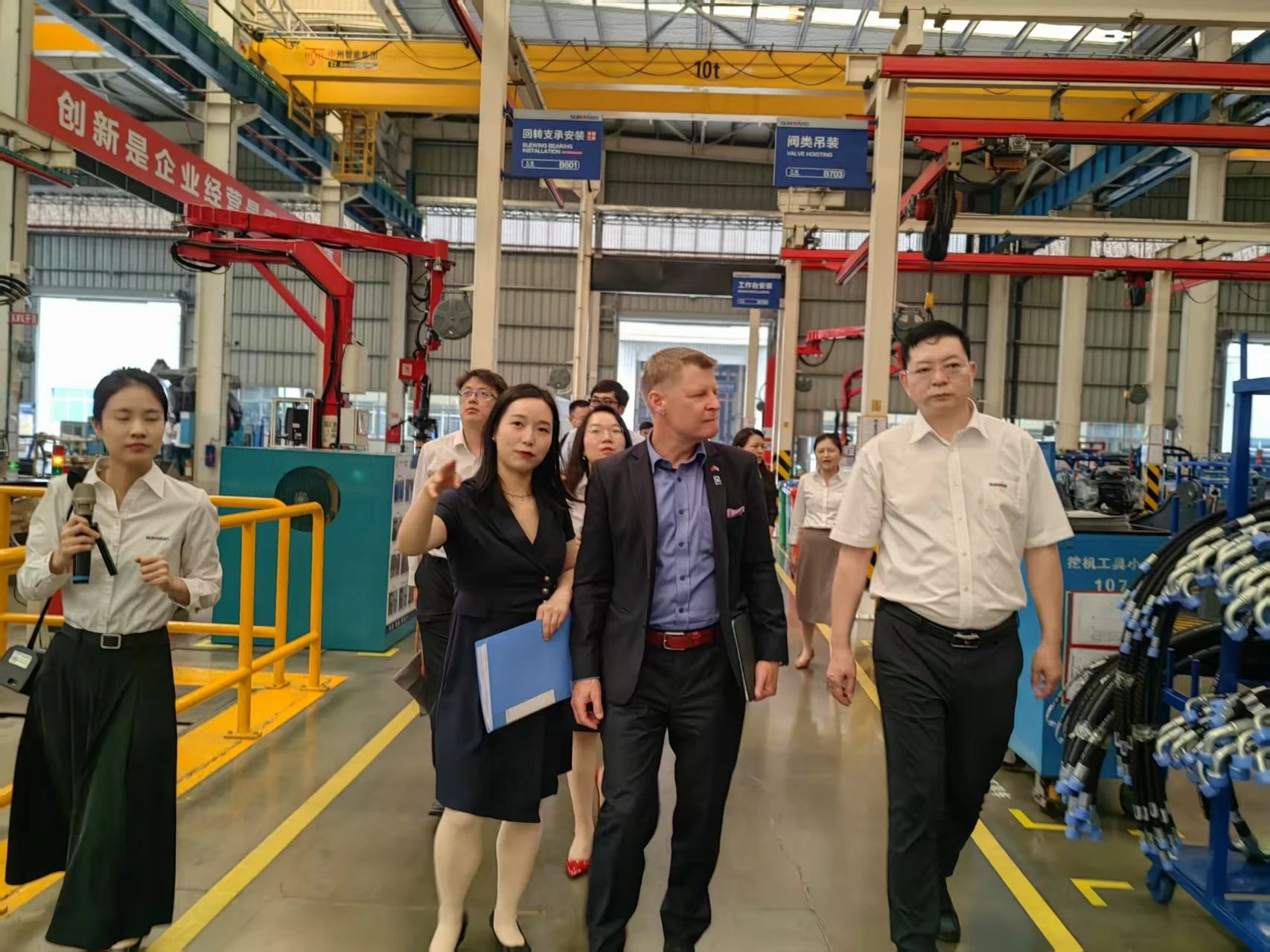 芬兰驻华大使馆商务参赞到访龙8头号玩家智能