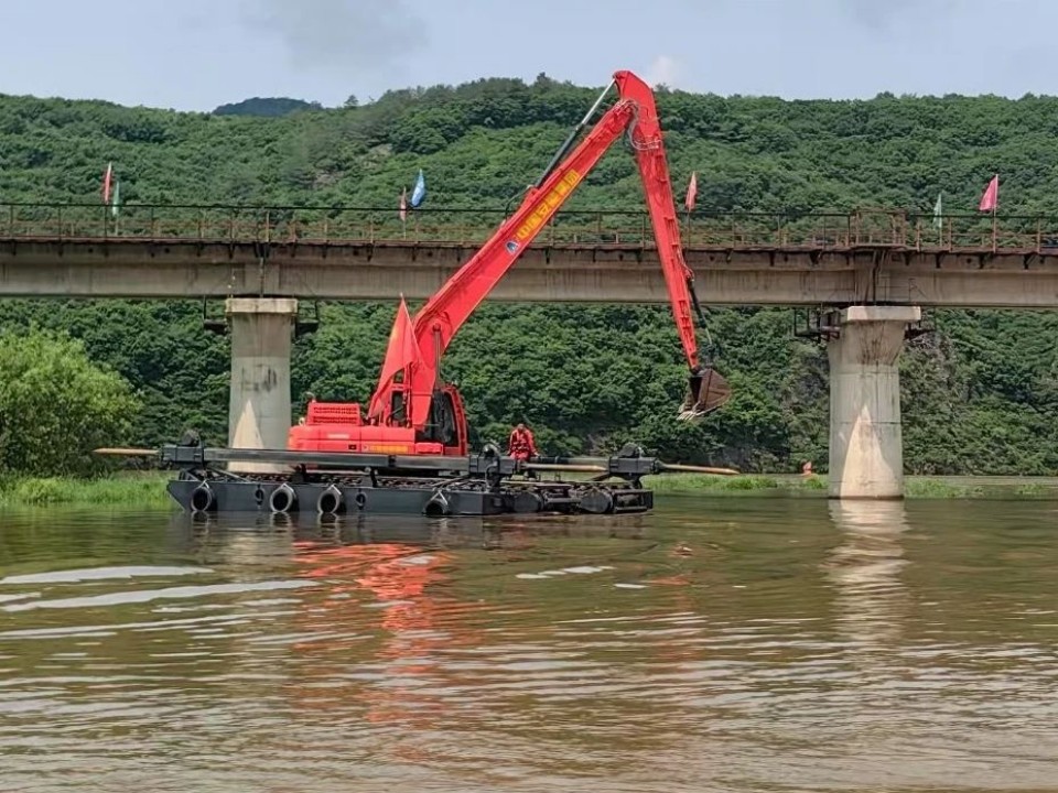 硬核破解“最后一公里”难题，，，，，，，龙8头号玩家智能应抢救援装备助力“应急使命·2025”演习！