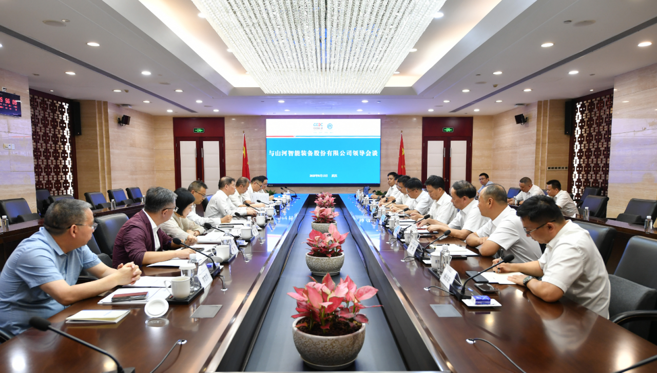 龙8头号玩家智能与中国能建葛洲坝集团深化相助，，，，，，，，告竣共识