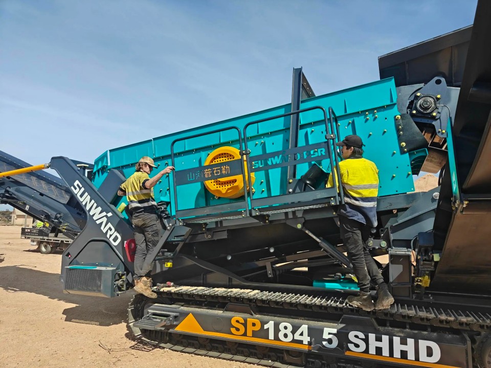 高效环保深受认可！龙8头号玩家智能破碎筛分装备首进澳洲市场