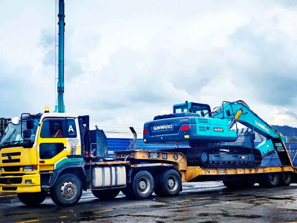 龙8头号玩家智能高端装备批量交付，，，，，，，，助力马来西亚基建升级