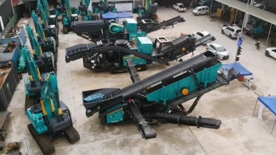 龙8头号玩家智能高端装备批量交付，，，，，，，，助力马来西亚基建升级