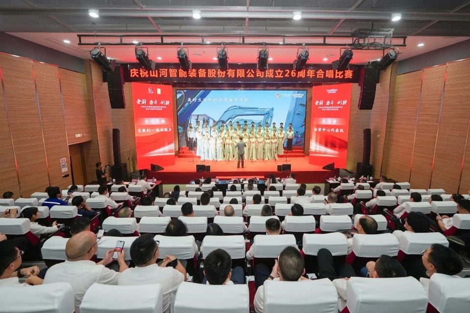 声动龙8头号玩家！庆祝龙8头号玩家智能建设26周年合唱角逐精彩收官