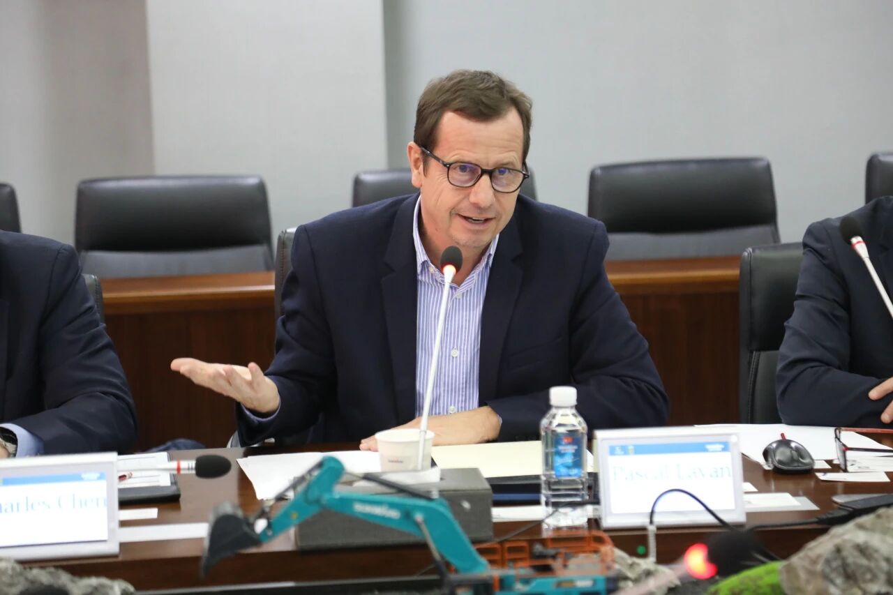 法巴租赁集团到访龙8头号玩家智能，，，，，，，，共拓相助新篇章