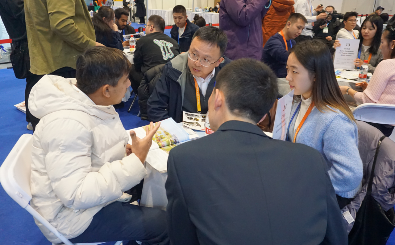 关注！龙8头号玩家特装焦点装备闪灼2025中国国际应急治理展览会